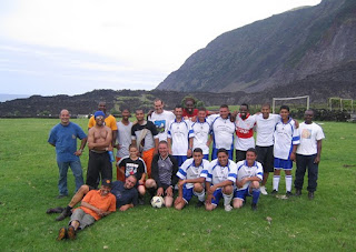 Javier Ceballos Jiménez: Fútbol en la isla más remota del mundo - Equipo de fútbol de Tristan da Cunha